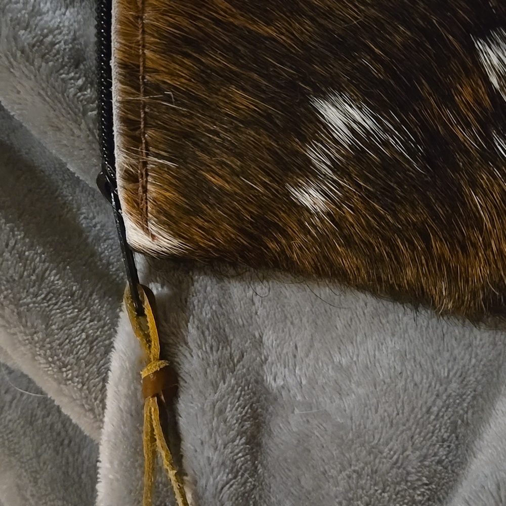 Cowhide NEW One Of A Kind Coin 👝🪙 pouch beautiful ❤️🤩 - Picture 2 of 5